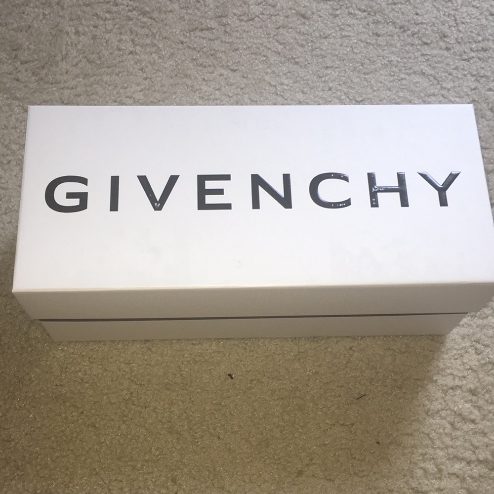 Authentic Givenchy Slides - Picture 8 of 12